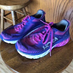 Womens HOKA ONE ONE Arahi 2 Sneaker